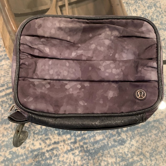 lululemon athletica Handbags - Lululemon Gym Essentials Kit Bag